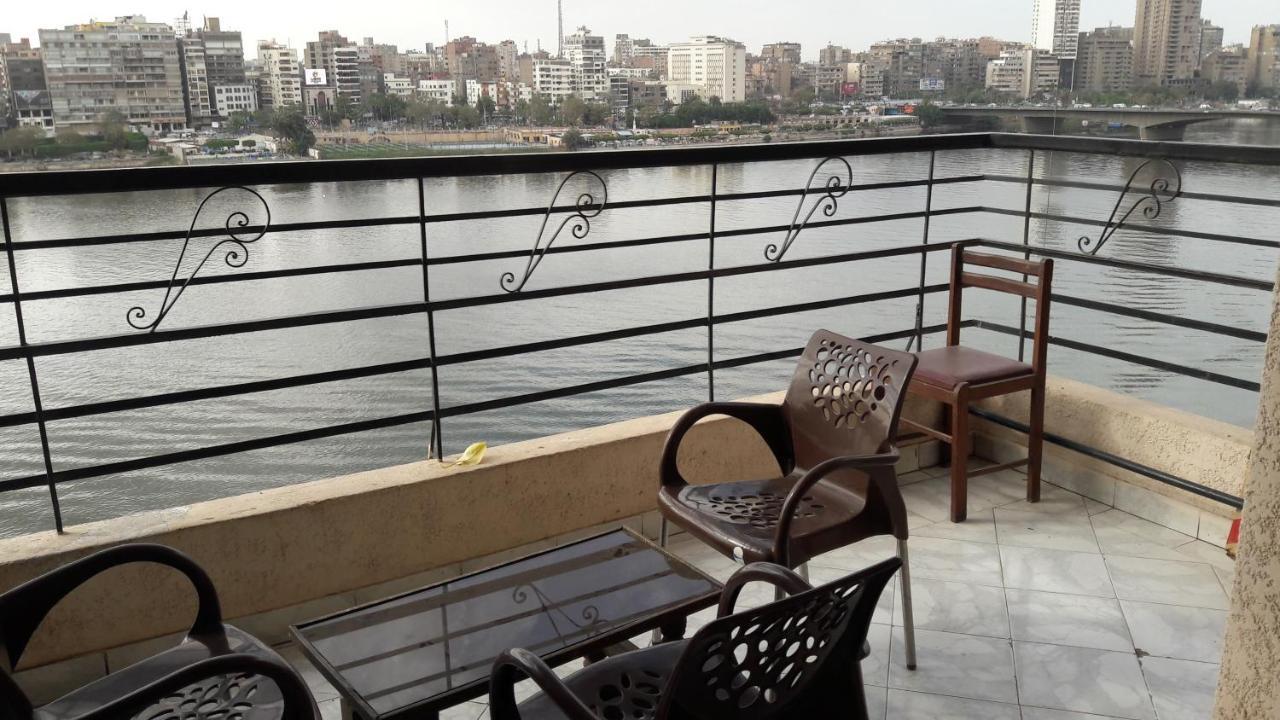 Luxury Apartment On The Nile Кайро Екстериор снимка